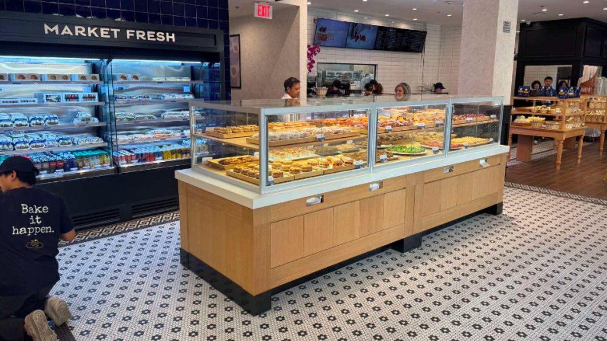 Hey, Anaheim, CA! Your new neighborhood bakery café is here, and we’re eager to share our perfectly crafted pastries, signature cakes, freshly baked breads, and handcrafted coffees with you.

 
📍321 W Katella Ave, Unit 132, Anaheim, CA 92802