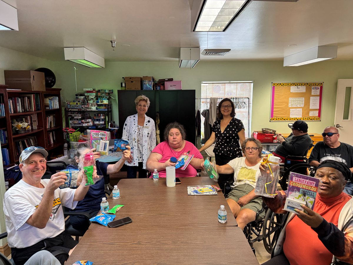 EverBank's tweet image. #EverBankBuilds volunteers from our financial centers teamed up with local seniors for a fun game of fraud bingo with @SHCPF! 🕵️ 🏆
From spotting scams to sharing tips, the event was a fun and educational way to promote fraud awareness and financial safety.
*Member FDIC