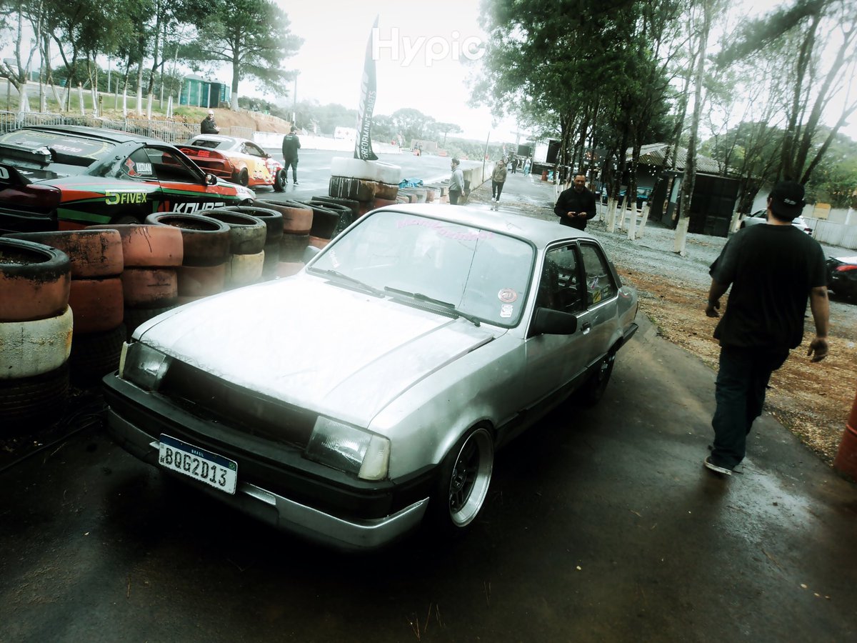 lllnickklll's tweet image. *insira musica trance dos anos 2000*