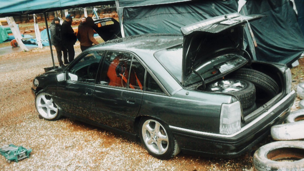 lllnickklll's tweet image. *insira musica trance dos anos 2000*