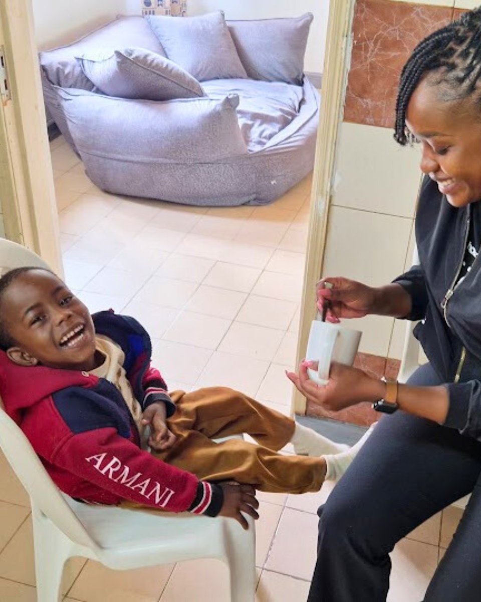 Here’s Liz, our wonderful Kenyan Manager, feeding baby Raphael his daily porridge 💛 She’s always ready to serve — and always brings joy!
#PMMFamily