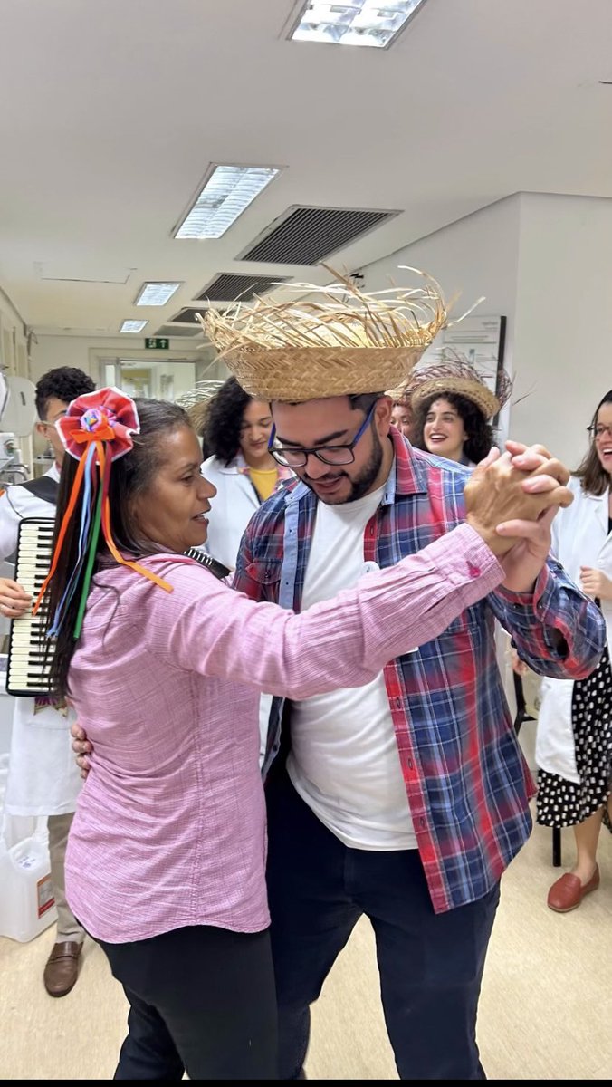 Parei o trabalho pra ensaiar quadrilha!