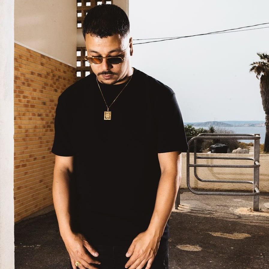 midiminuit__'s tweet photo. 🚨​ HOOSS annonce son RETOUR dans le RAP !

« 𝙍𝙚. » 

Son dernier projet est sorti en 2020 😱 https://t.co/yReLOqOIuP