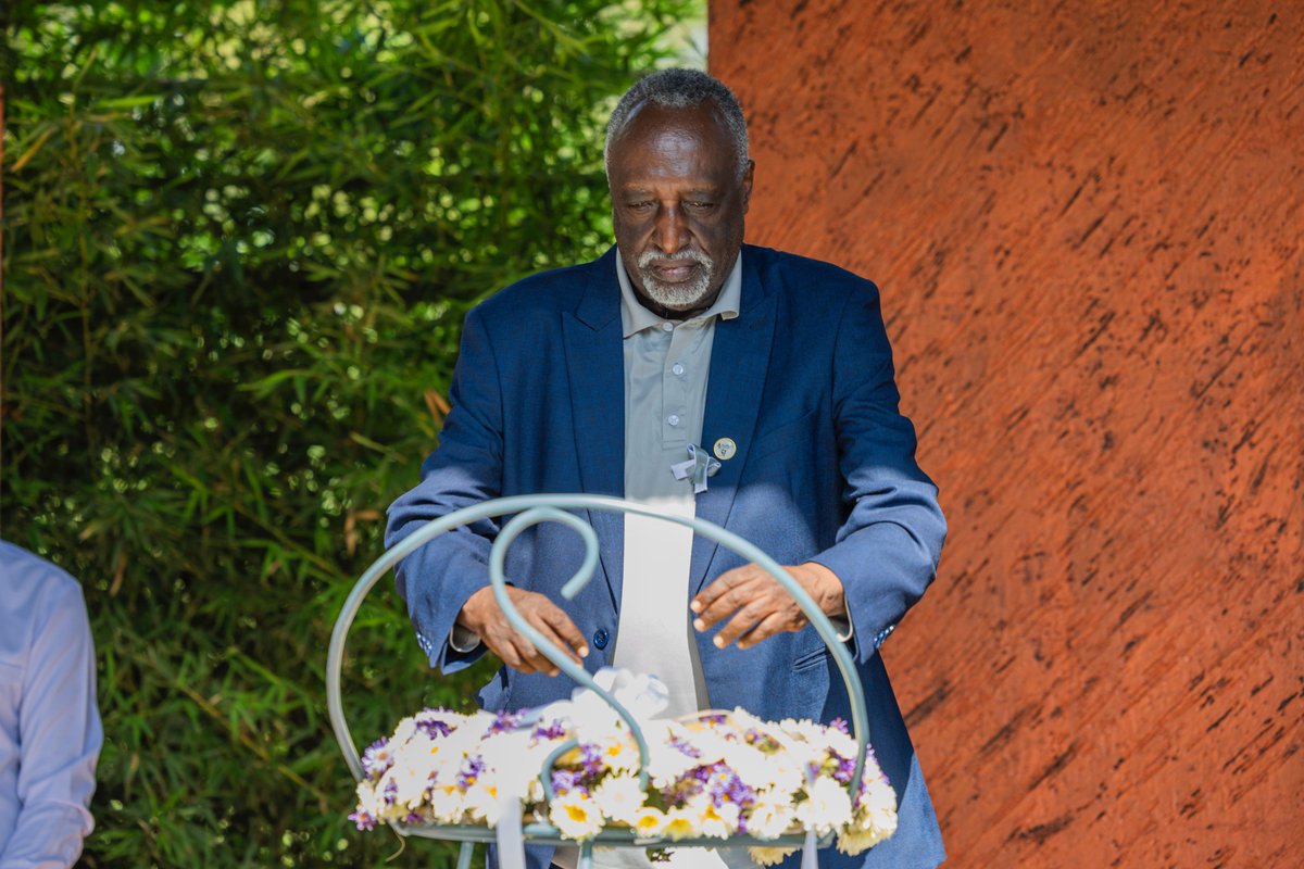 #Kwibuka31: Uyu munsi, Abayobozi n'Abakozi bakorera mu bigo birimo: NPSC, MIGEPROF,REAF, MoYA,  RCI, NWC, na NYC bahuriye kuri <a href="/Kigali_Memorial/">Kigali Genocide Memorial</a> #Kwibuka31 abahoze ari Abayobozi n'Abakozi bakoreraga muri ibyo bigo bishwe muri Jenoside yakorewe Abatutsi mu 1994.