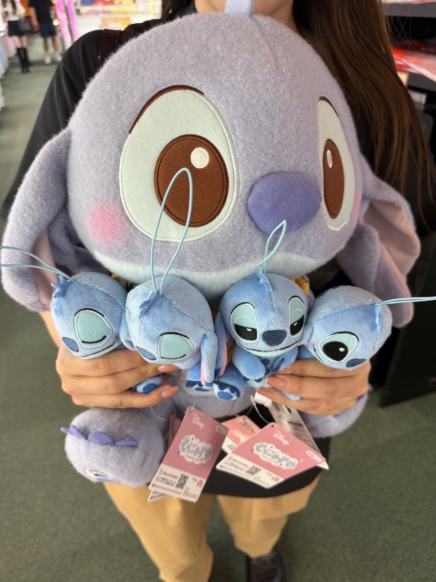 Chibiaaa3216's tweet image. 今日学校終わり、UFOキャッチャーしてきた🩵🩵いっぱいスティッチ取れて大満足♩リロのぬいぐるみも欲しいなー❣️ #リロアンドスティッチ