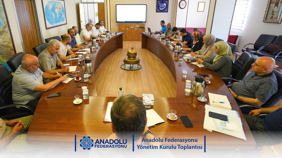 AF Yönetim Kurulu toplantısı Bülbülzade Vakfı ev sahipliğinde yapıldı. Toplantıda, Aile Çalıştayı, AÖB Oku-Yorum Projesi, 19. Anadolu Buluşmaları, yıllık faaliyet değerlendirmeleri ve 2025 yılı yaz ayında gerçekleşecek olan Yaz Etkinlikleri gibi önemli konular ele alındı.
