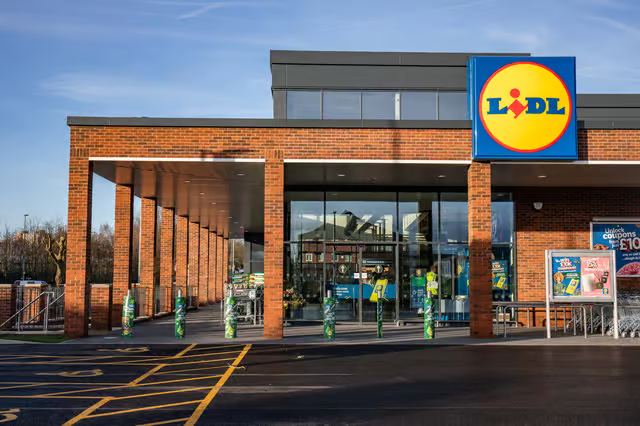 Salford City Council forced Lidl to change their plans in Castle Irwell. Manchester City Council must do the same <a href="/bevcraig/">Bev Craig</a>