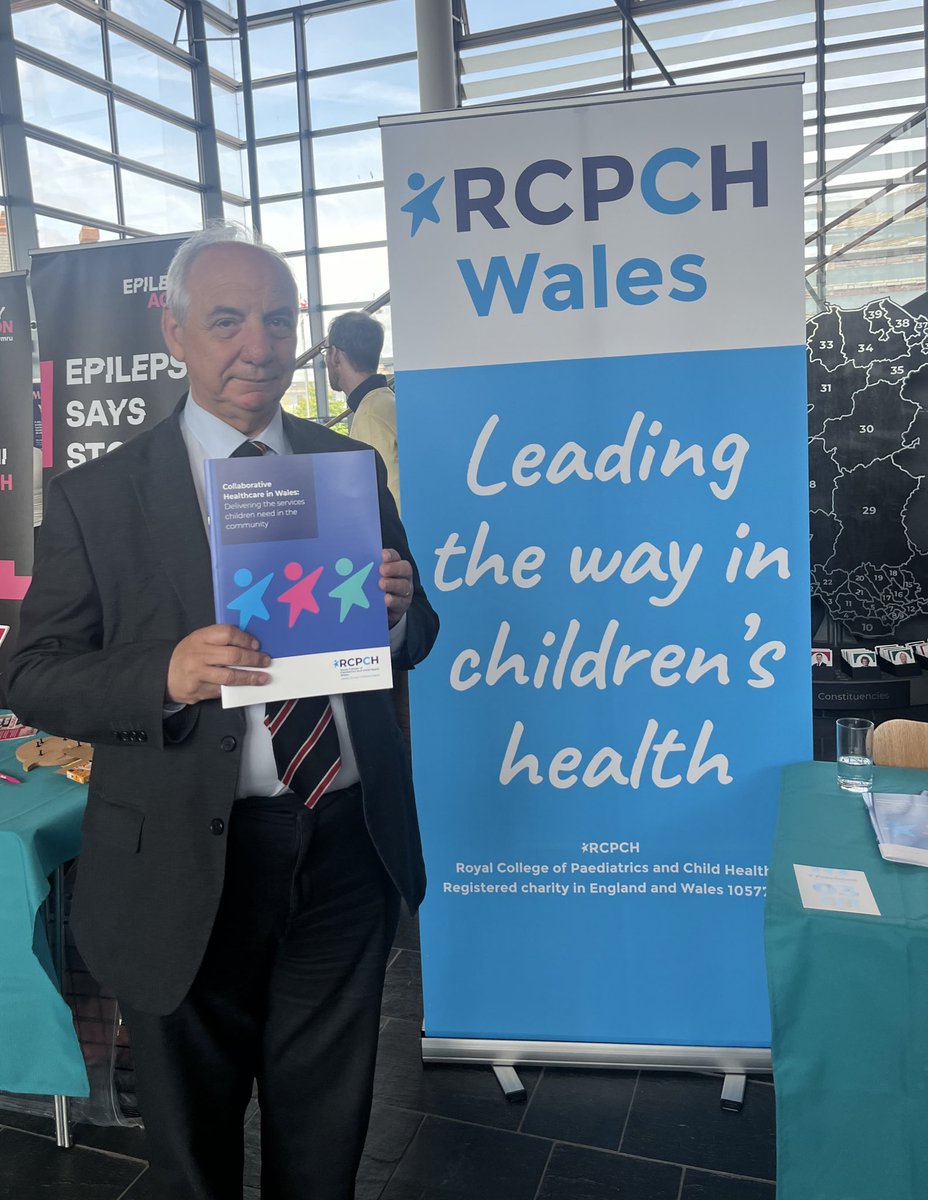 RCPCHWales's tweet photo. Great to see @JennyRathbone, @MikeHedgesAM, @hannahblythyn and @JGriffithsLab today to talk about our report #CollaborativeCare. 

Community child health services are under immense pressure which requires urgent attention if we are to reduce waits for children. https://t.co/aWvaHEinwJ