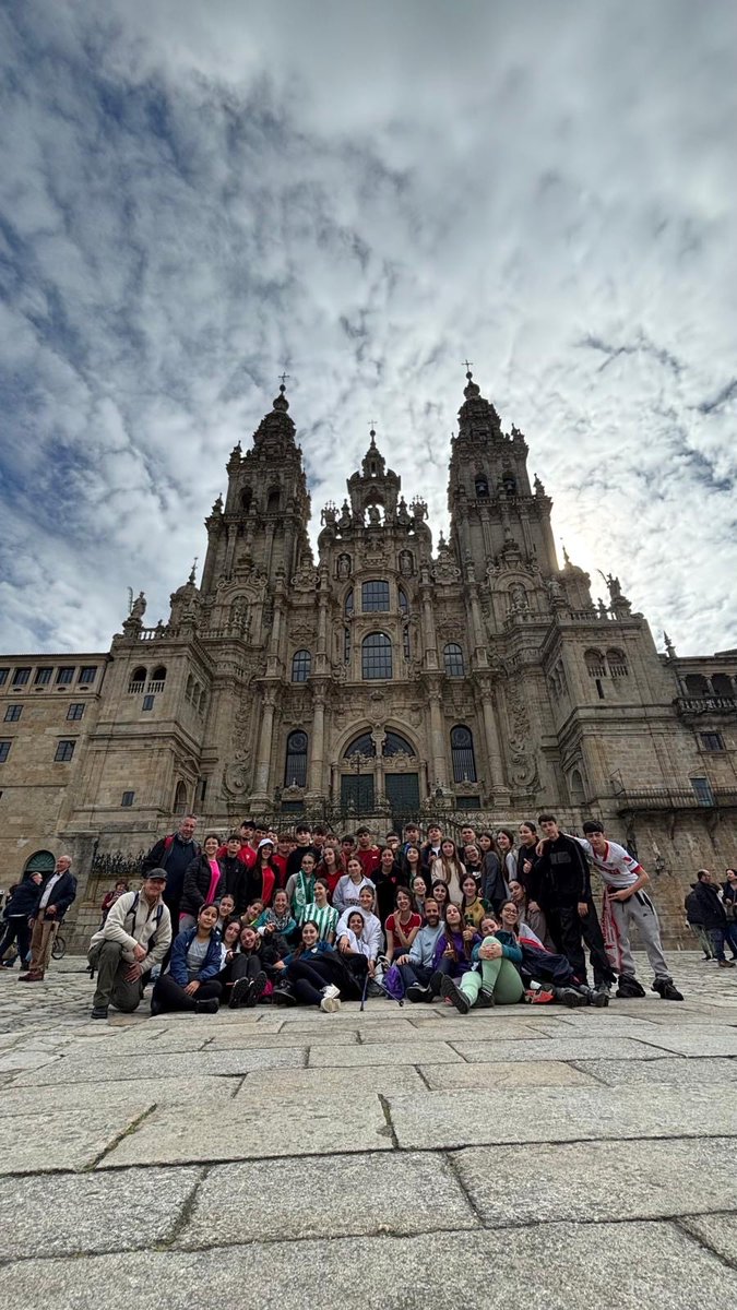 PontiPabloVI's tweet photo. Recuerdos del Camino de Santiago '25 ⛪🚶🚶‍♀️ https://t.co/Vpl0eQhppc