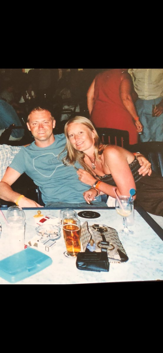 Johnfields13's tweet image. Happy 20th anniversary to my wonderful wife, and amazing mom to our amazing 2 daughters 🥰💙