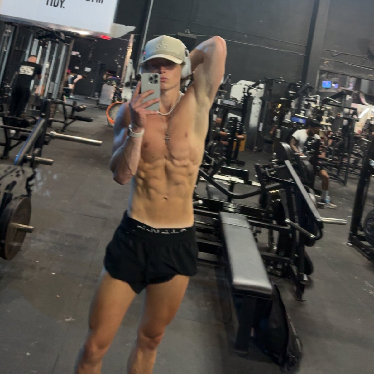 join my club uv.club/maxshafar