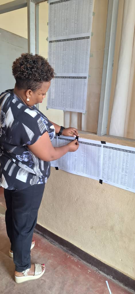 CVR BURUNDI (@cvr_burundi) on Twitter photo #RPAD
<a href="/CVR_Burundi/">CVR BURUNDI</a> clôture l'opération d'affichage des listes provisoires des personnes assassinées ou disparues pendant les crises aux chefs-lieux des zones de la <a href="/MairieBuja/">Mairie de Bujumbura</a> et dans la commune <a href="/CMutimbuzi/">Commune Mutimbuzi</a>.
<a href="/NtahangwaMairie/">Commune Ntahangwa</a> <a href="/commune_mukaza/">Commune Mukaza</a> #RPAD
<a href="/CVR_Burundi/">CVR BURUNDI</a> clôture l'opération d'affichage des listes provisoires des personnes assassinées ou disparues pendant les crises aux chefs-lieux des zones de la <a href="/MairieBuja/">Mairie de Bujumbura</a> et dans la commune <a href="/CMutimbuzi/">Commune Mutimbuzi</a>.
<a href="/NtahangwaMairie/">Commune Ntahangwa</a> <a href="/commune_mukaza/">Commune Mukaza</a>