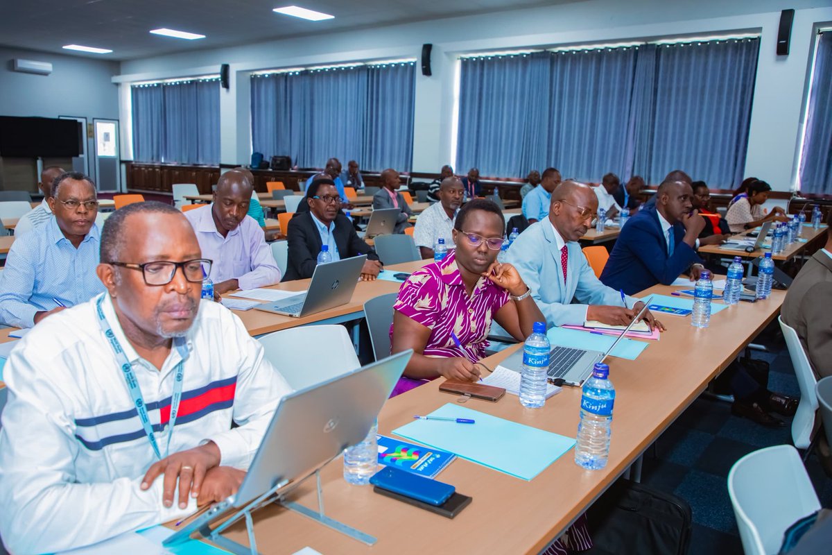 BURUNDI/MINEAGRIE (@bmineagrie) on Twitter photo Atelier de consultation nationale en vue de la bonne préparation de la mission de la revue à mi-parcours du programme d'option Stratégique de Pays (COSOP 2022-2027) du FIDA au Burundi organisé par le <a href="/BMineagrie/">BURUNDI/MINEAGRIE</a> en collaboration avec <a href="/leFIDA/">Fonds international de développement agricole</a> , Ce mardi, le 17 juin 2025 Atelier de consultation nationale en vue de la bonne préparation de la mission de la revue à mi-parcours du programme d'option Stratégique de Pays (COSOP 2022-2027) du FIDA au Burundi organisé par le <a href="/BMineagrie/">BURUNDI/MINEAGRIE</a> en collaboration avec <a href="/leFIDA/">Fonds international de développement agricole</a> , Ce mardi, le 17 juin 2025