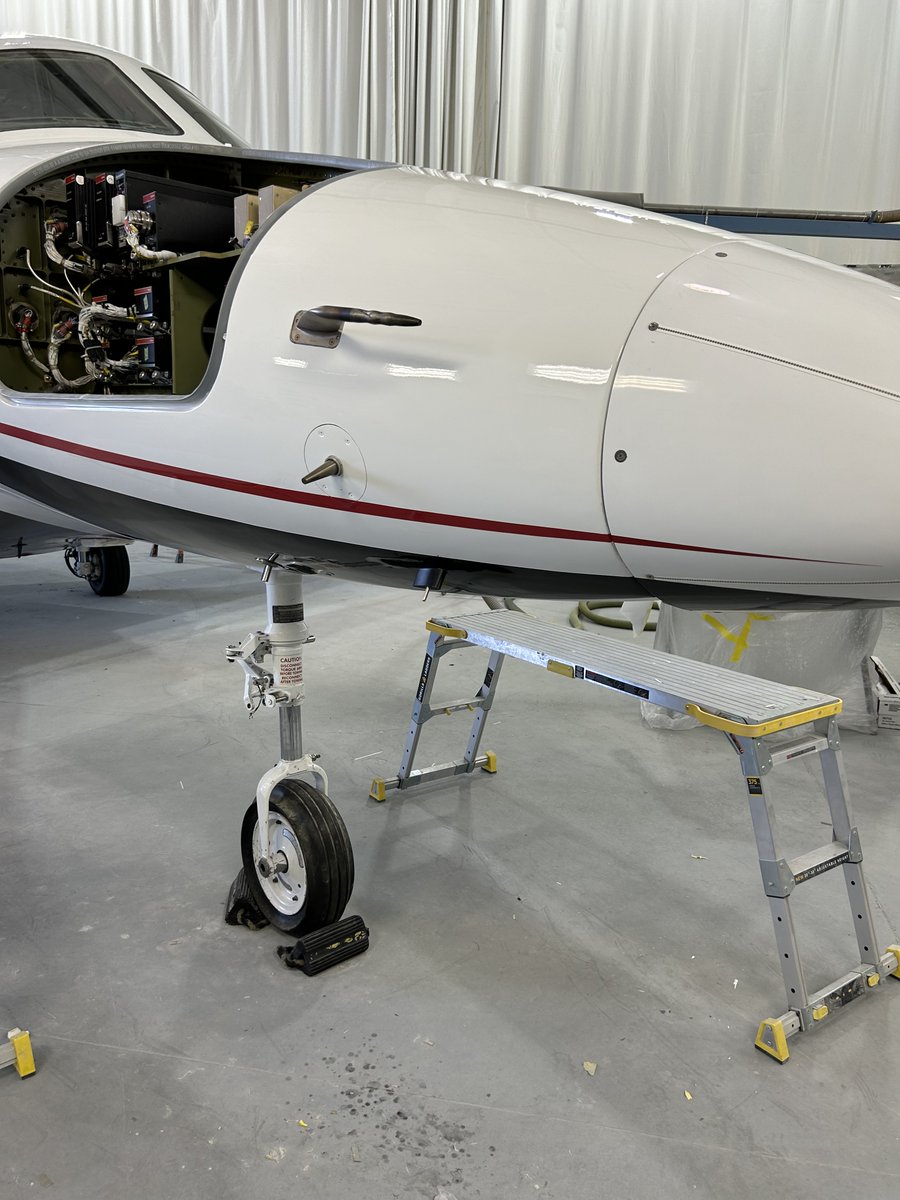 sfinc1986's tweet image. The moment we’ve all been waiting for!

7️⃣ Painted and finished repair, looking like new again
From damage to dazzling — mission accomplished.

#StraightFlight #AircraftRepair #FinalTouch #BeforeAndAfter