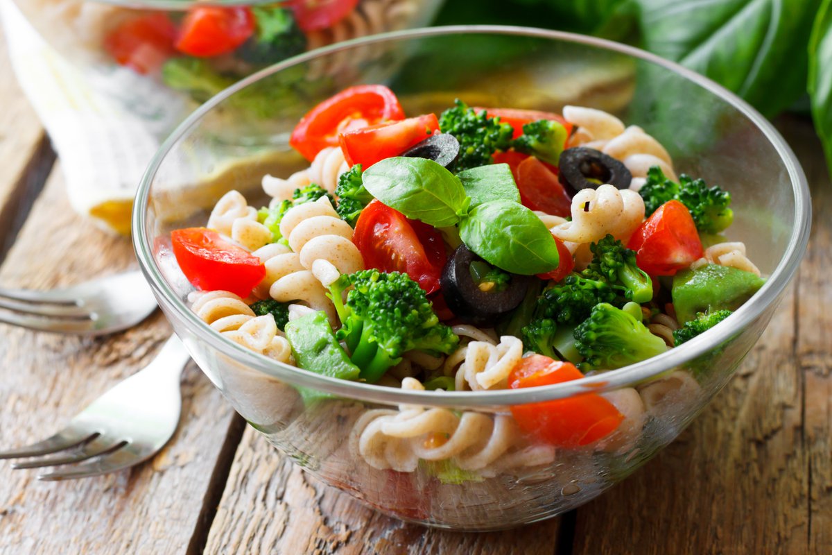 MoncriefCancer's tweet image. Our dietitian’s vegetable pasta salad recipe is full of protein, fiber, healthy fats, and vitamins A, B, and C. Add your favorite veggies to this nutritious, delicious, and easily customizable recipe. #NationalEatYourVegetablesDay