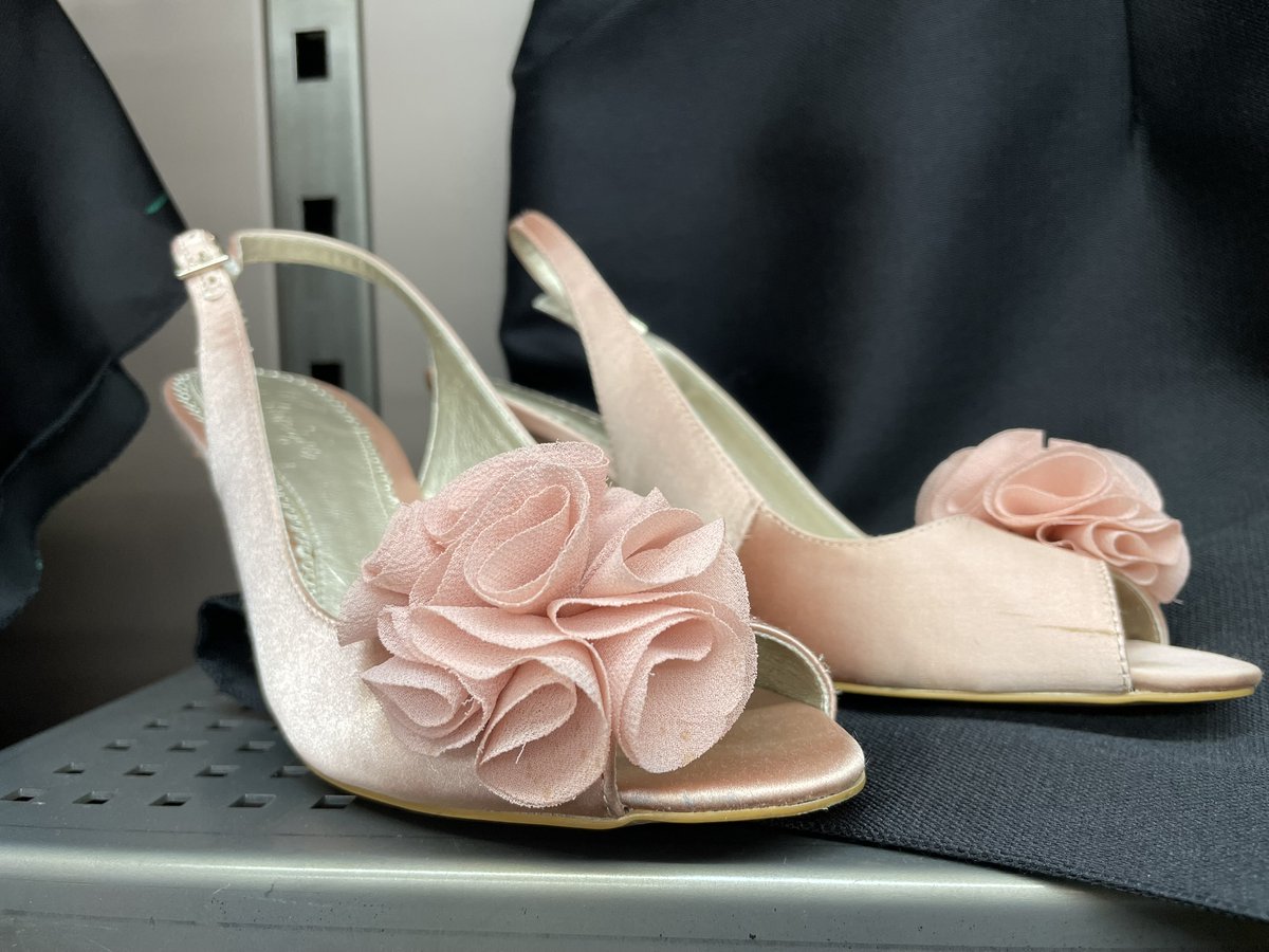 Princess Alice Hospice (@pahospice) on Twitter photo โ๏ธ Summerโs nearly here - time to get holiday ready!
Visit our Richmond shop for pre-loved treasures & summer outfits perfect for your getaway. ๐๐ถ๏ธ
Every purchase supports our compassionate care ๐
๐Shop sustainably with <a href="/PAHospice/">Princess Alice Hospice</a> - pah.org.uk/yourlocalshop โ๏ธ Summerโs nearly here - time to get holiday ready!
Visit our Richmond shop for pre-loved treasures & summer outfits perfect for your getaway. ๐๐ถ๏ธ
Every purchase supports our compassionate care ๐
๐Shop sustainably with <a href="/PAHospice/">Princess Alice Hospice</a> - pah.org.uk/yourlocalshop