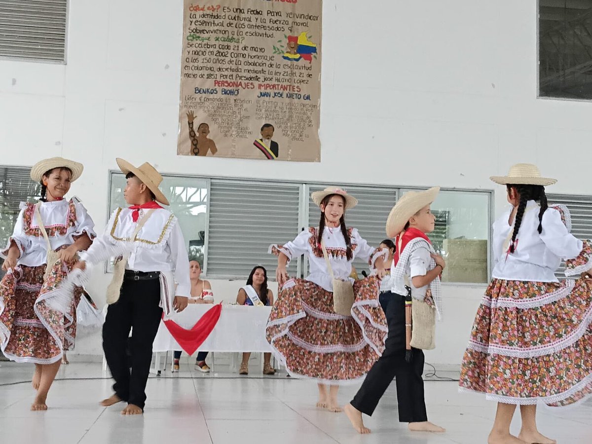 En el marco del convenio entre la Universidad Surcolombiana y la Gobernación del Huila, se está formando, a nivel de Licenciatura en Educación Artística, a ochenta y seis artistas y gestores culturales del departamento.

Aquí puedes leer la nota completa: lanacion.com.co/maria-betty-am…