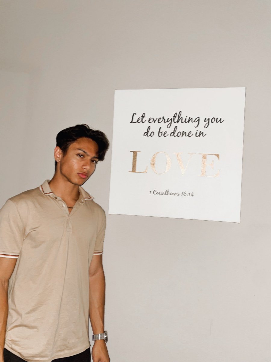 Chris 🕊️ tweet media