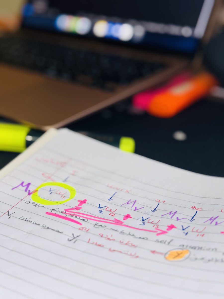 استفتاء سريع للناس المهتمة بالذكاء الصناعي 😌
ما هو المكون الأساسي الذي يُميز نموذج Transformer عن الشبكات العصبونية التقليدية مثل RNN وLSTM؟
 أ) الطبقات التلافيفية (CNNs)
 ب) الانتشار العكسي (Backpropagation)
 ج) آلية الانتباه (Attention Mechanism)
 د) تقليل الأبعاد