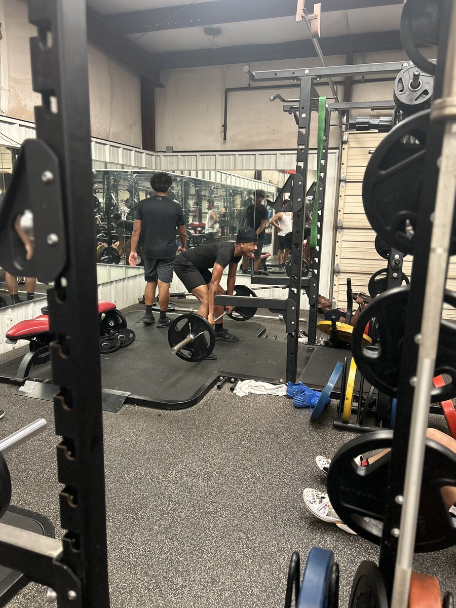 NGarlandFB's tweet image. Good work day today on the Northside!
#NewEraNorth | #11Games