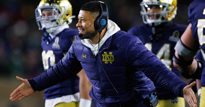 It was a huge weekend in South Bend with top targets on campus and there is a lot of buzz around Notre Dame.

The latest: on3.com/news/simmons-s… (On3+)