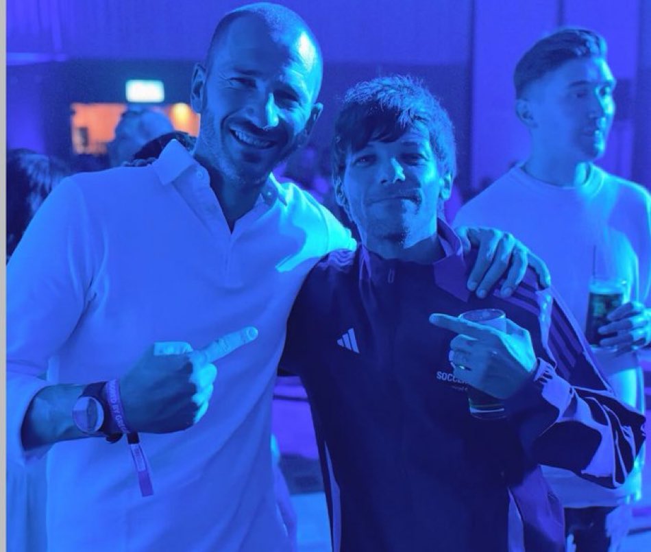 HABEMUS FOTO DI BONUCCI CON LOUIS TOMLINSON