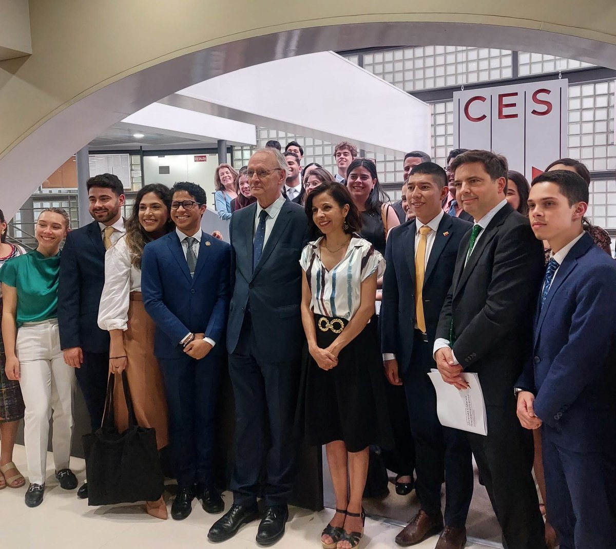 ▶️ Una delegación de la Fundación Carolina visita el Consejo Económico y Social de España (CES)

ces.es/gl/actividad-i…