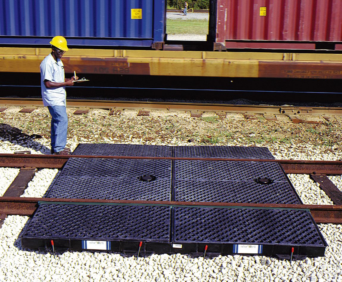 Enhance rail safety with Ultra-Track Pans! These durable, modular spill containment solutions are easy to install and last 20-30 years. They manage everything from minor leaks to major spills without rust or heavy lifting. #RailSafety #SpillControl  buff.ly/rTAzy8J