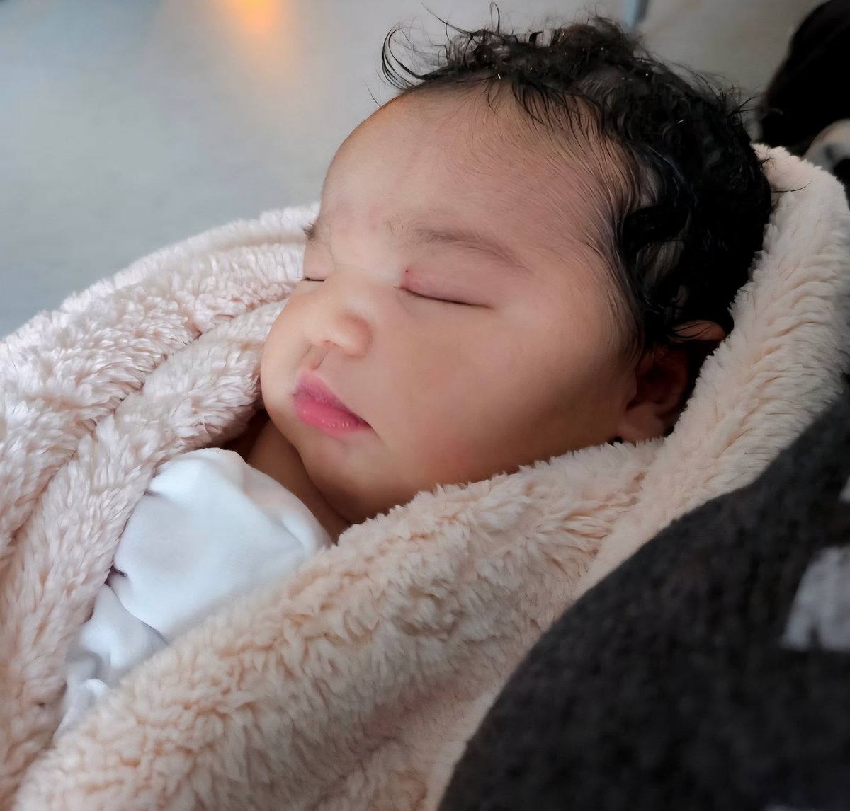 Mr_lenobaby's tweet image. Look at her 😍..if u want pretty babies jus Holla at the fam