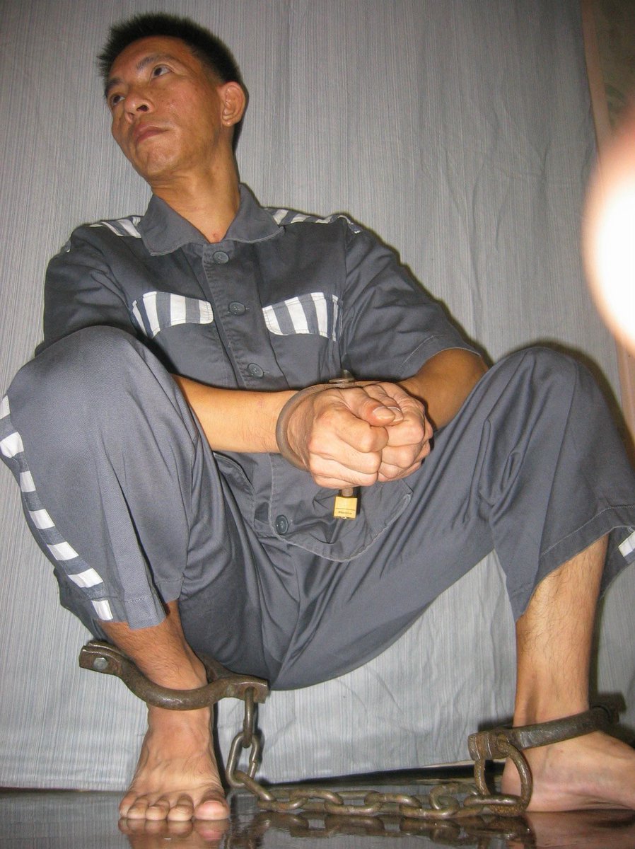 asiancuffs tweet media