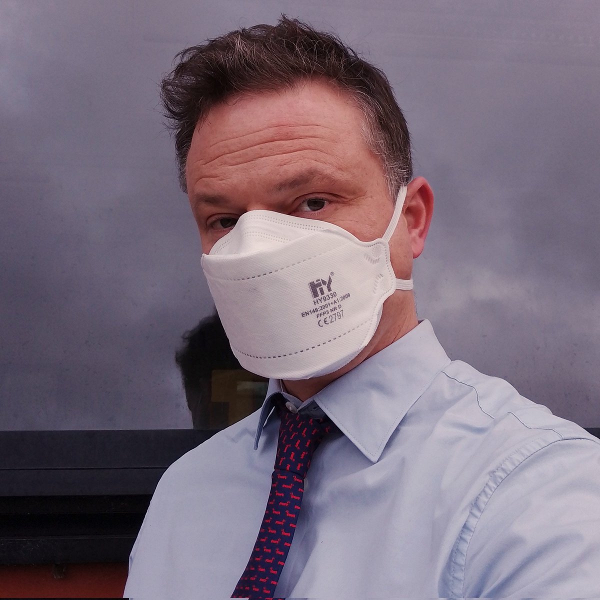 Ninawildflower's tweet image. Sensible, practical advice on how to dress for the office.