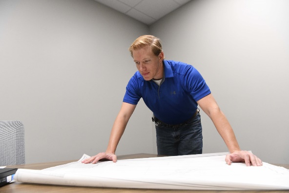 PantexPlant's tweet image. Pantex engineer Rody Timmons participated in  the Veterans to Engineers Program after a successful Navy career. VTE  creates a pathway for veterans into rewarding careers as Pantex  engineers. pantex.energy.gov/news/blog/prog… #PantexProud