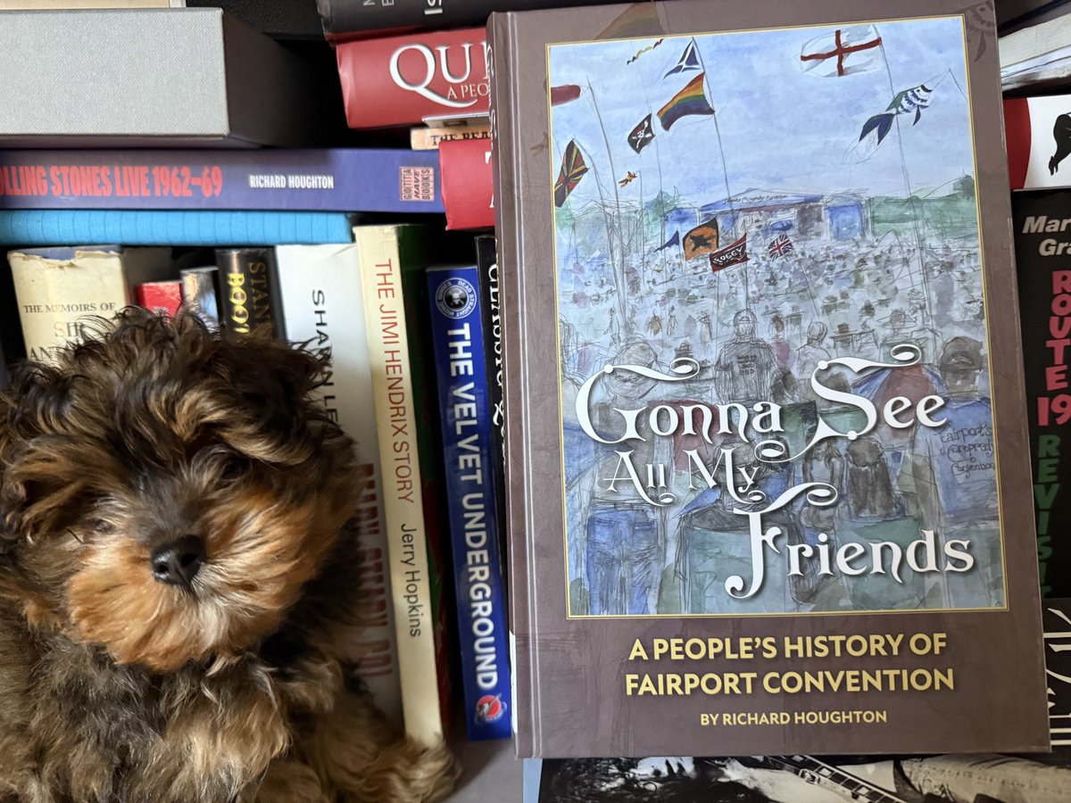 Our Fairport Convention book is now just £12.99. (Dog not included in price.)

#fairport #cropredy 

spenwoodbooks.com/product/fairpo…
