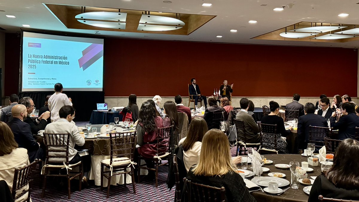 🧵 Arranca la sesión de #ComitésAmCham: Estructura, Competencia y Facultades de la Nueva Administración Pública Federal

📌 Analizamos los cambios recientes en la estructura del poder ejecutivo y cómo impactan al entorno empresarial.

Aquí los puntos clave👇