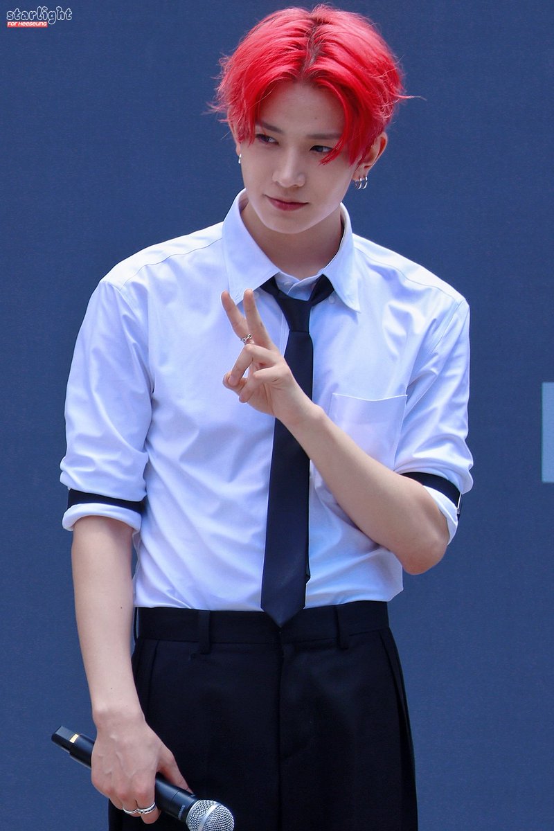 starlight.1015 tweet media