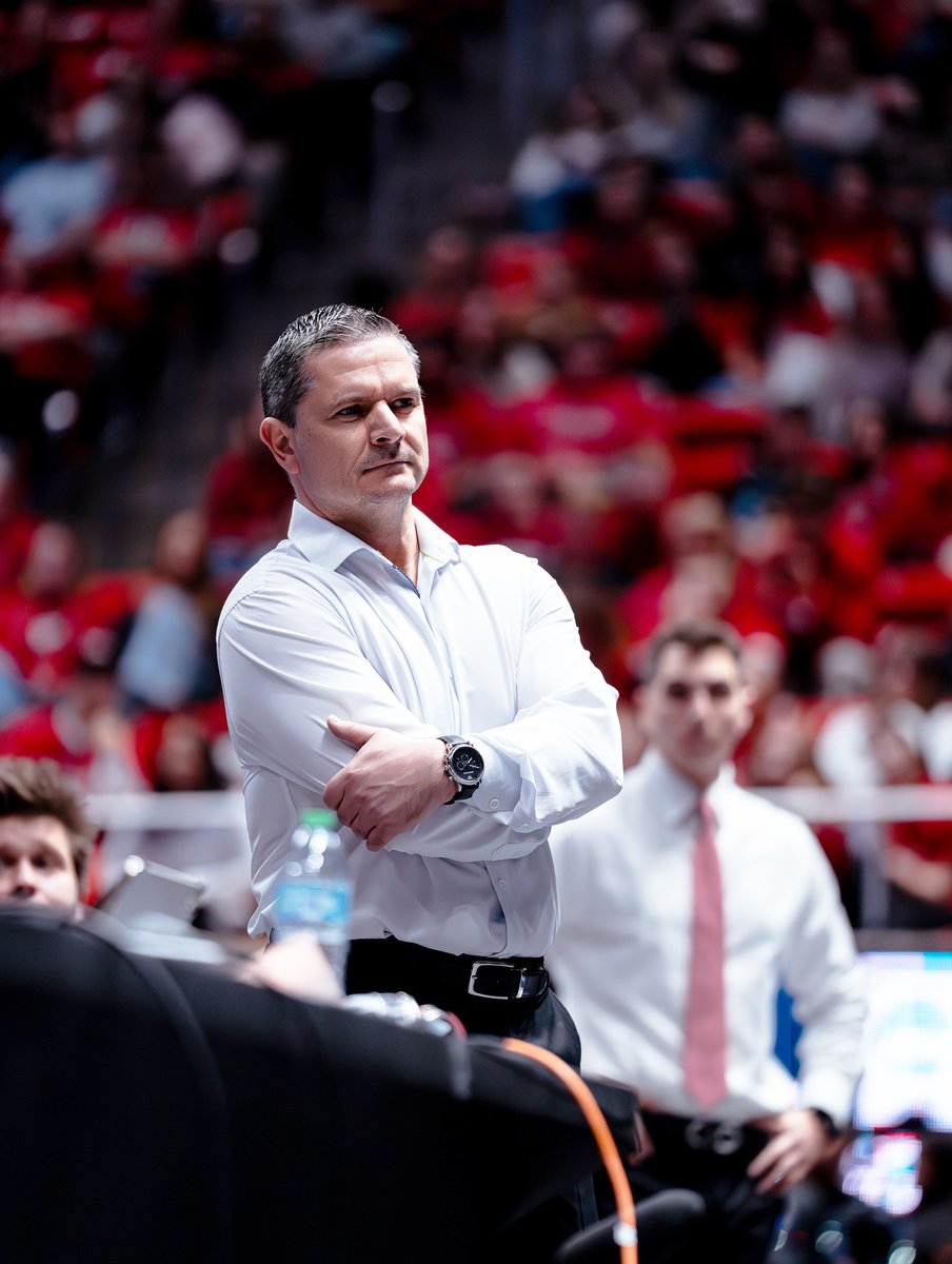 USUGymnastics's tweet image. 🎉 Happy Birthday Robert! 🎂
Your passion, energy, and expertise make a huge impact on our program every single day. We’re lucky to have you in Aggie Blue! 💙