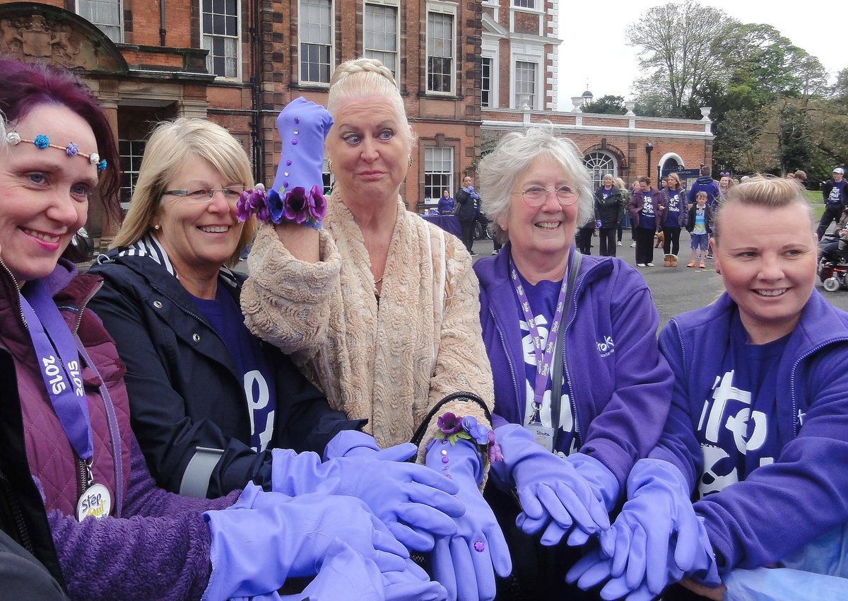 Sad to hear of the passing of #kimwoodburn we met her a few years ago where she kept everyone amused with her great humour @stepoutforstroke event <a href="/CroxtethHall/">Croxteth Hall & Country Park</a> <a href="/LiverpoolParks/">Liverpool Parks</a> #queenofclean 😔