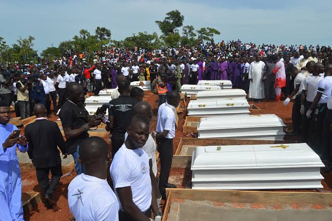 thenexgentimes's tweet photo. 🚨 Massacre in Nigeria
Up to 200 Christians brutally killed by Islamist militants in Benue State. Churches call it genocide. Global outrage rising. 🕊️🩸
#NigeriaMassacre #ChristianPersecution #BenueAttack #HumanRights #StopTheKilling #PrayForNigeria https://t.co/RYia6S4dBC