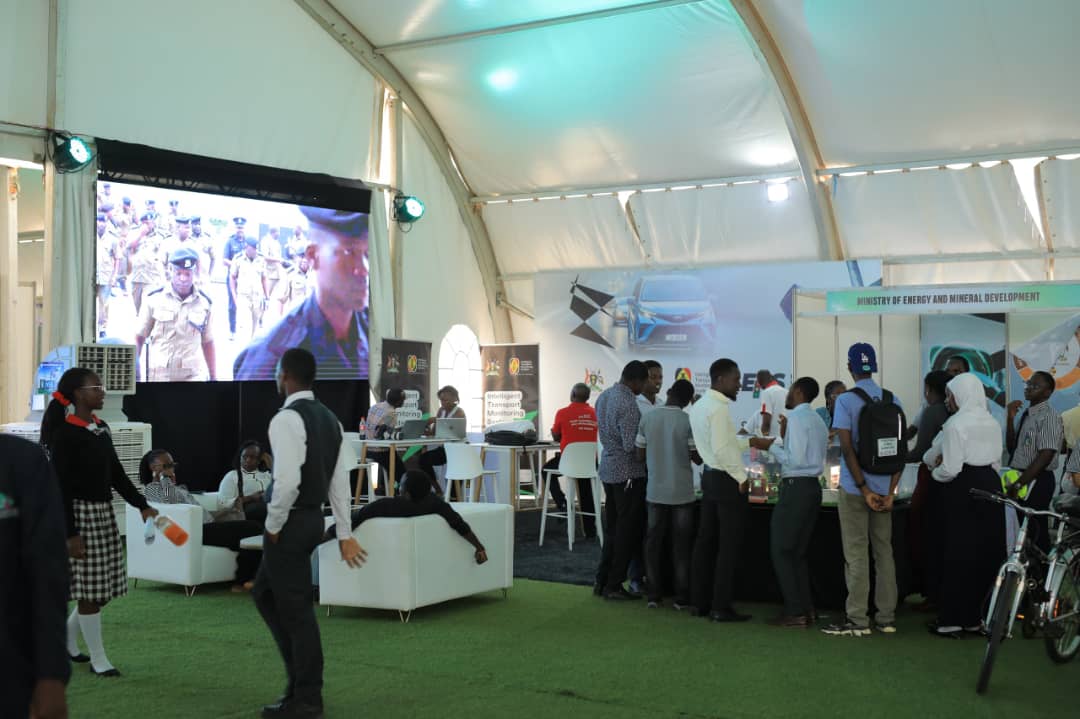 KisekkaPatu's tweet photo. Until 20th June, 2025, @itmsug is holding an Interactive session at Kololo airstrip in the 1️⃣st National Science Summit to showcase innovations which are shaping future of security on Ugandan roads.
#ITMSUg #EPSAuto https://t.co/EdeDfhlfMX