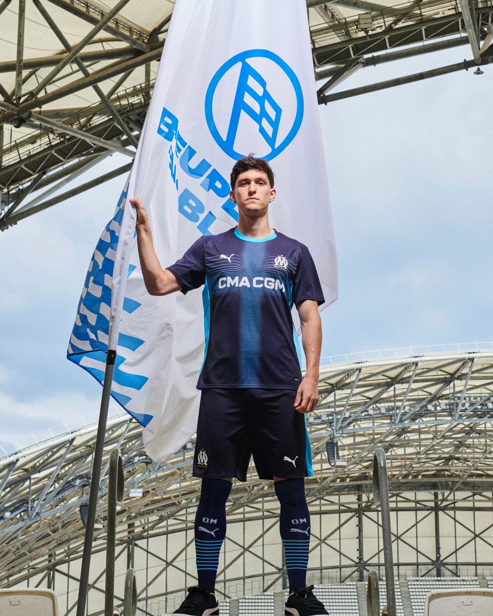 La photo est juste sublime ! 💙🩵