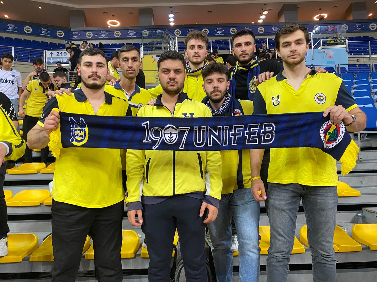 1907 ÜNİFEB İzmir Kâtip Çelebi Üniversitesi örgütlenmesi olarak Fenerbahçe Beko-Beşiktaş Fibabanka karşılaşmasında takımımızı yalnız bırakmadık.