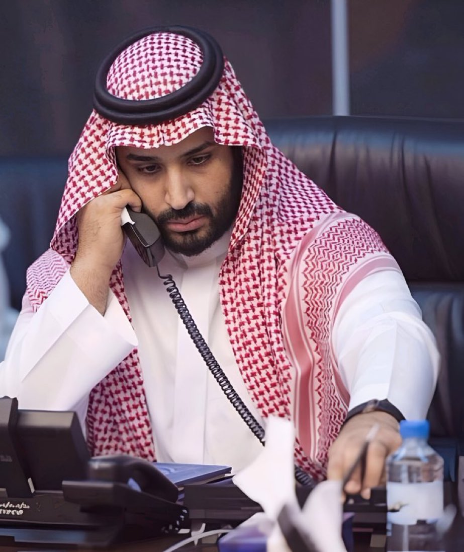 حكيم .. وعبقري .. زماننا

الأمير القائد محمد بن سلمان

إنه يحقق بعبقرية فريدة من نوعها.
كل أحلام وطموحات العرب والمسلمين والعالم.

وقريباً..
ستعرفون حقيقة جهود هذا القائد العظيم..

#قائدنا_محمد_بن_سلمان
#السعودية_العظمى