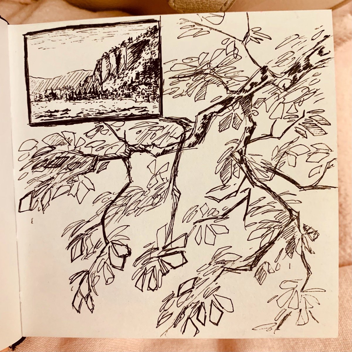 probfakeblonde's tweet image. Pen doodles from Annecy✨
I am very out of practice in traditional media