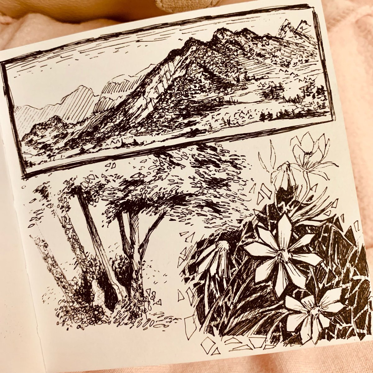 probfakeblonde's tweet image. Pen doodles from Annecy✨
I am very out of practice in traditional media