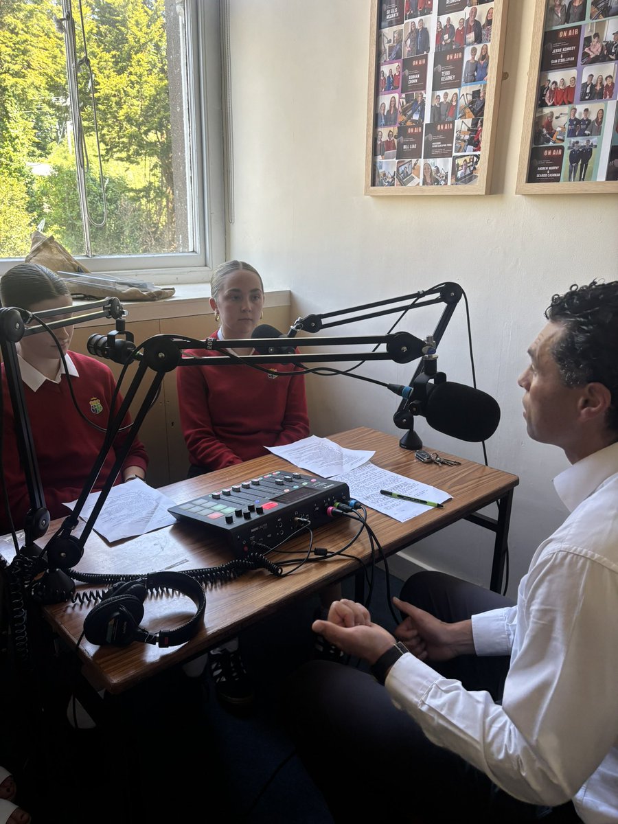 🔴⚪️🏑 🇮🇪 
Thrilled to welcome Seán Óg O’ hAilpín. Interviewed by Lilah and Jill, he talks about his childhood, his career and lots more. 
Thanks to <a href="/BellCaragh/">Caragh Bell</a> and Flux Learning
Corcaigh Abú! ❤️🤍

Listen here: 

open.spotify.com/episode/64TiDh…

<a href="/OfficialCorkGAA/">Cork GAA</a> <a href="/corkhurlingabu/">Cork Hurling</a>