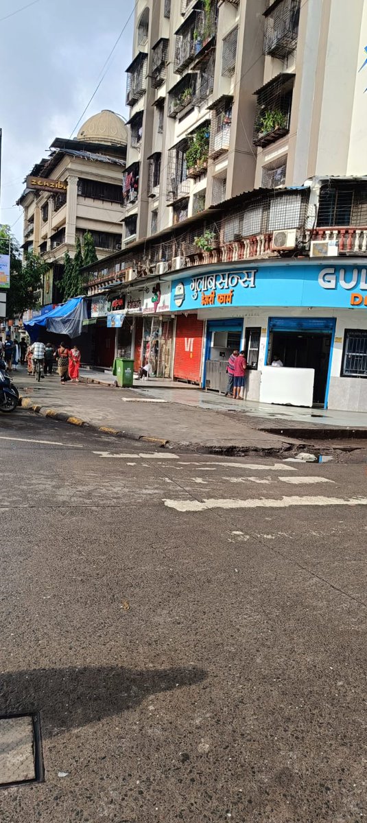 🚦 कोपरखैरणे वाहतूक पोलीस विभागाचे मनःपूर्वक अभिनंदन! 👮‍♂️

कोपरखैरण्यातील वाहतूक पोलीस नेहमीच जागरूक आणि सतर्क राहून वाहतूक कोंडी टाळण्यासाठी अत्यंत कौशल्याने आपले कर्तव्य बजावत आहेत. शाळा, कॉलेज परिसरात नियमित उपस्थिती ठेवून त्यांनी शिस्तबद्ध वाहतुकीचा आदर्श निर्माण केला आहे.