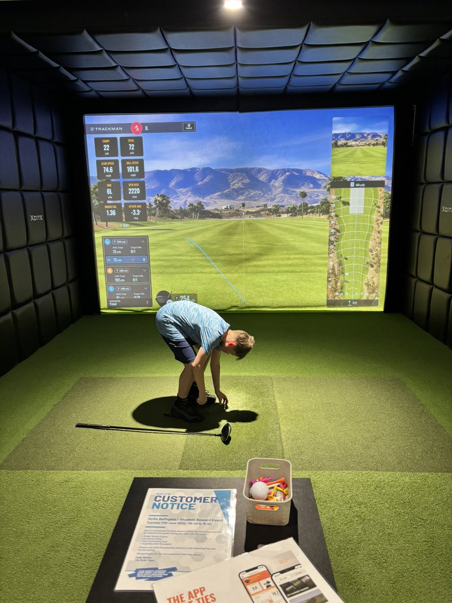 BathgateARK's tweet image. A huge thank you to our partner @XciteLeisure for supporting our Over and Above Reward Day! Pupils had a great time playing games on the pitches, trying the golf simulator, making it across the swim inflatable and giving paddle tennis and pickleball a go! @BathAcadNews