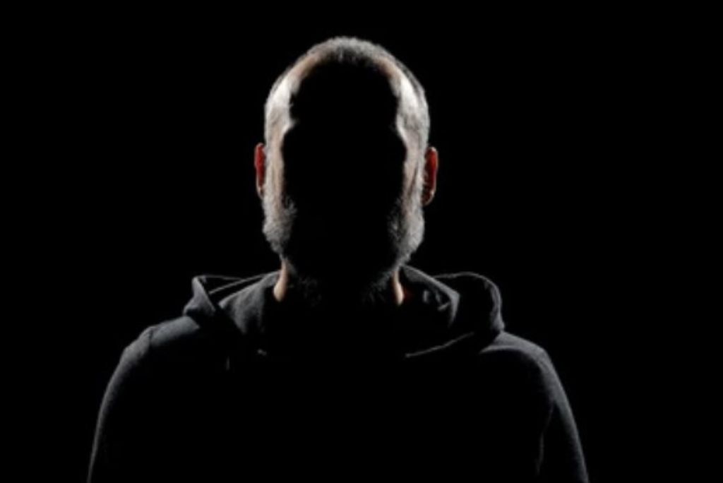 Un testigo aún vivo marca la gran diferencia entre las narco-campañas presidenciales de Samper y Petro: el hombre que conoce todos los secretos del financiamiento ilegal aún no ha sido silenciado.
Por: François R. Cavard M.

📲| Artículo incluido:     gatewayhispanic.com/2025/06/un-tes…
