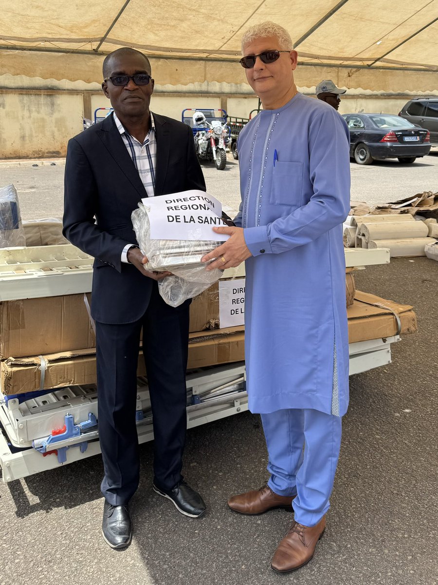 Olivier Beer (@olivierbeer1) on Twitter photo Ravi de me retrouver à Bouna, nord de la CIV, pour distribuer du matériel qui favorisera l’inclusion économique des réfugiés. Merci à nos bailleurs. Le HCR en action. Protection = solutions. <a href="/UNHCRWestAfrica/">UNHCR West & Central Africa</a> <a href="/Gouvciofficiel/">Gouvernement de Côte d'Ivoire</a> <a href="/ONU_CIV/">Nations Unies Côte d'Ivoire</a> <a href="/bineta_diagne/">Bineta Diagne</a> Ravi de me retrouver à Bouna, nord de la CIV, pour distribuer du matériel qui favorisera l’inclusion économique des réfugiés. Merci à nos bailleurs. Le HCR en action. Protection = solutions. <a href="/UNHCRWestAfrica/">UNHCR West & Central Africa</a> <a href="/Gouvciofficiel/">Gouvernement de Côte d'Ivoire</a> <a href="/ONU_CIV/">Nations Unies Côte d'Ivoire</a> <a href="/bineta_diagne/">Bineta Diagne</a>