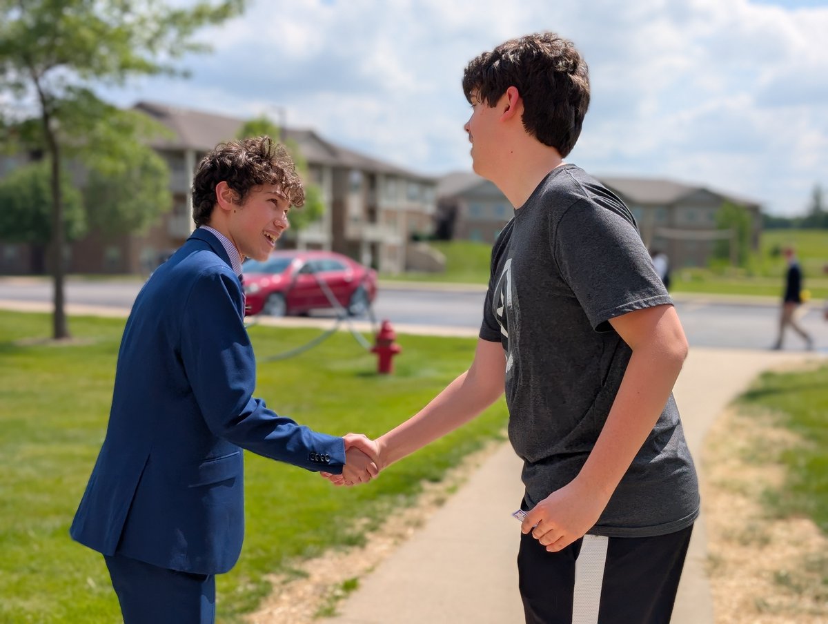 Leadership. Respect. The Hoosier way.

Future leaders are being built right here, right now. #HoosierBoysState is in full session, and the competition and camaraderie are stronger than ever.

#HBS86 #CivicEducation #Indiana